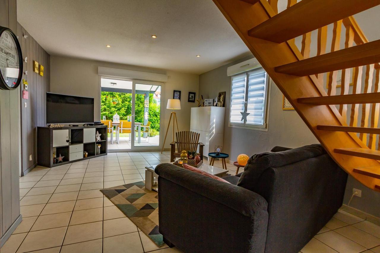 Maison moderne à la campagne Le Valdahon Esterno foto